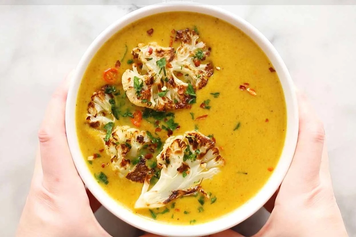 Creamy Curried Cauliflower and Goat Cheese Soup